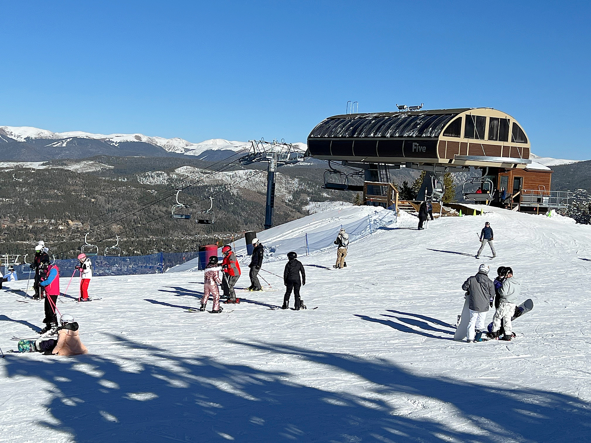 Peak 8 ski school